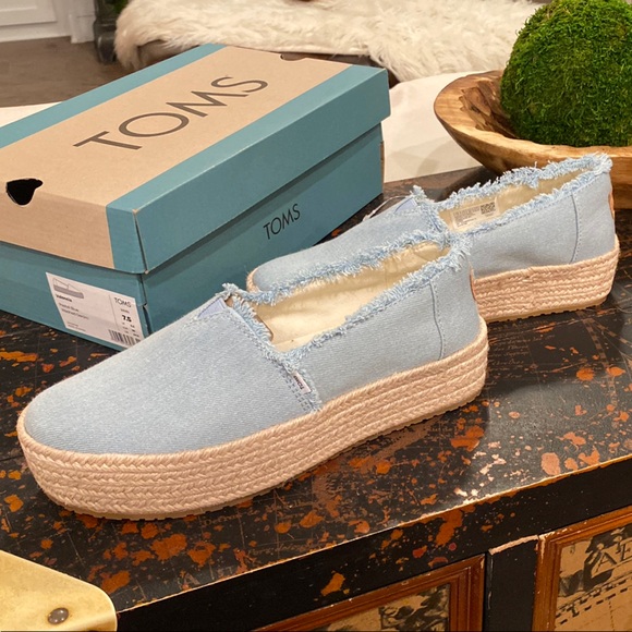 TOMS Women's Light Blue Espadrille Shoes - Picture 6 of 7